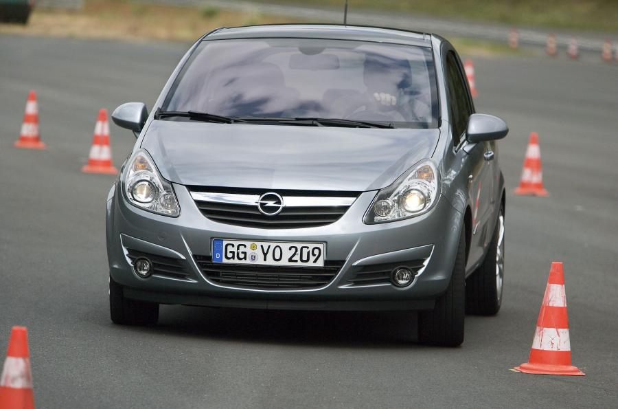  Opel Corsa 2007 года  (фото 8 из 96)